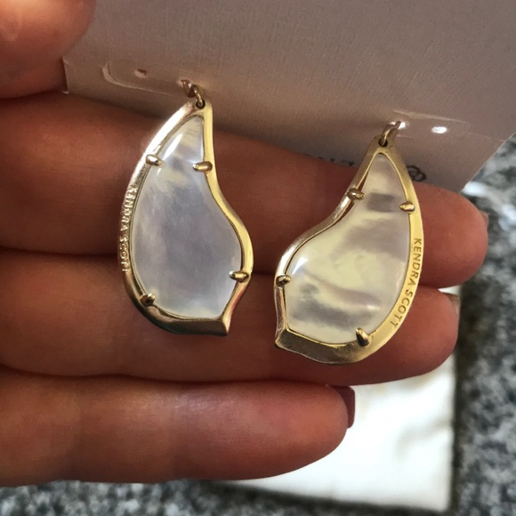 Kendra Scott Gold MOP Tulip Drop Earrings - Picture 4 of 6